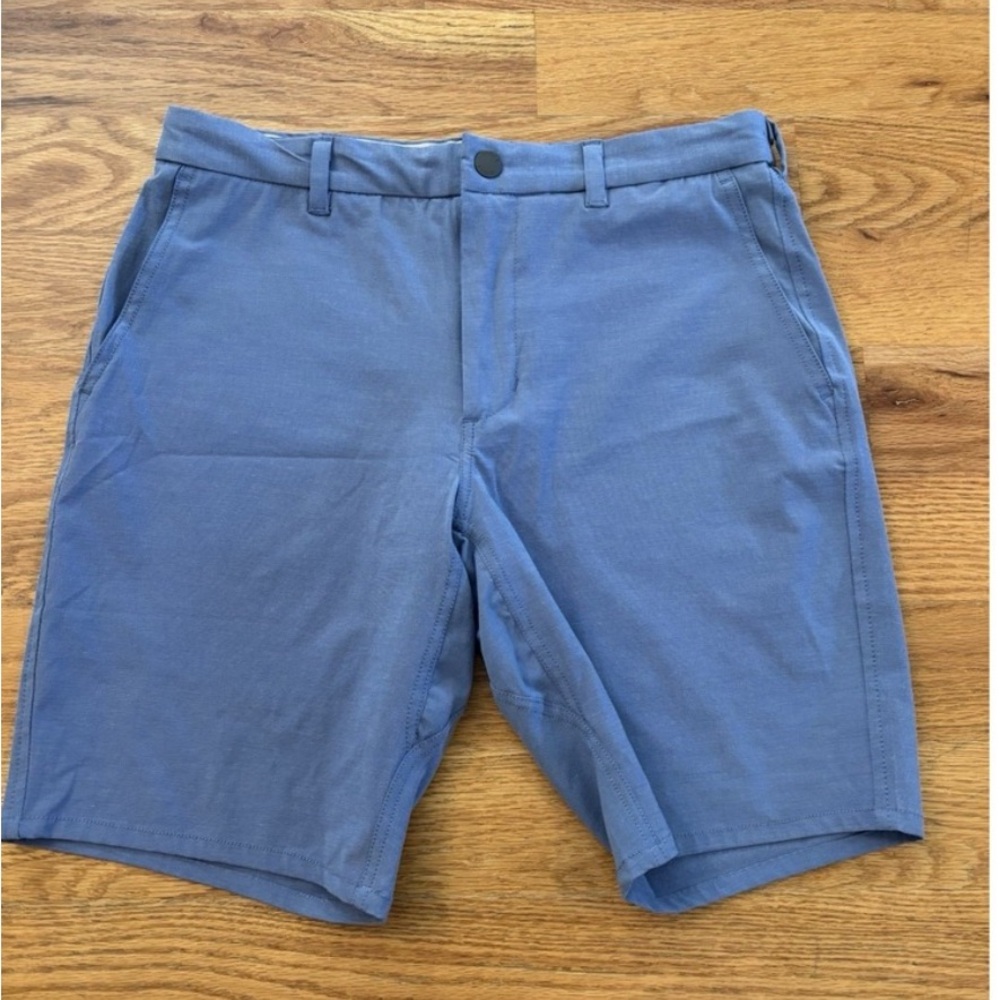 JOHNNIE O Calcutta Performance Shorts. Size 32